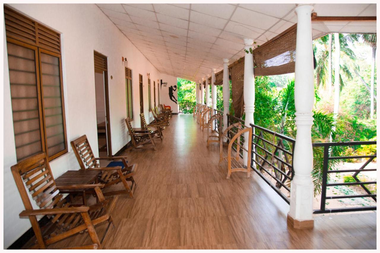French Garden Resort Uppuveli Exterior foto