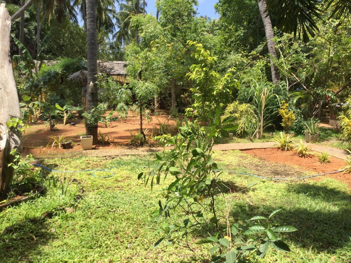 French Garden Resort Uppuveli Exterior foto