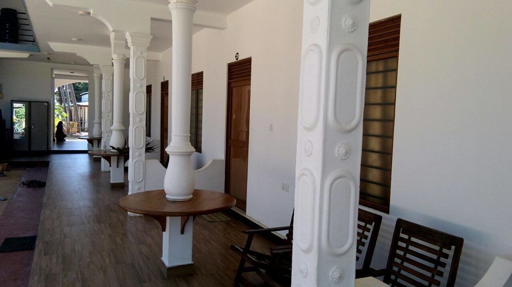 French Garden Resort Uppuveli Exterior foto