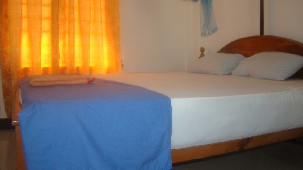 French Garden Resort Uppuveli Exterior foto