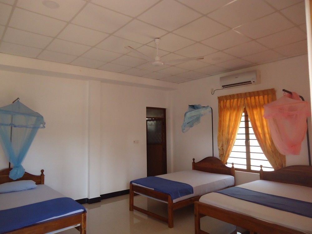 French Garden Resort Uppuveli Exterior foto