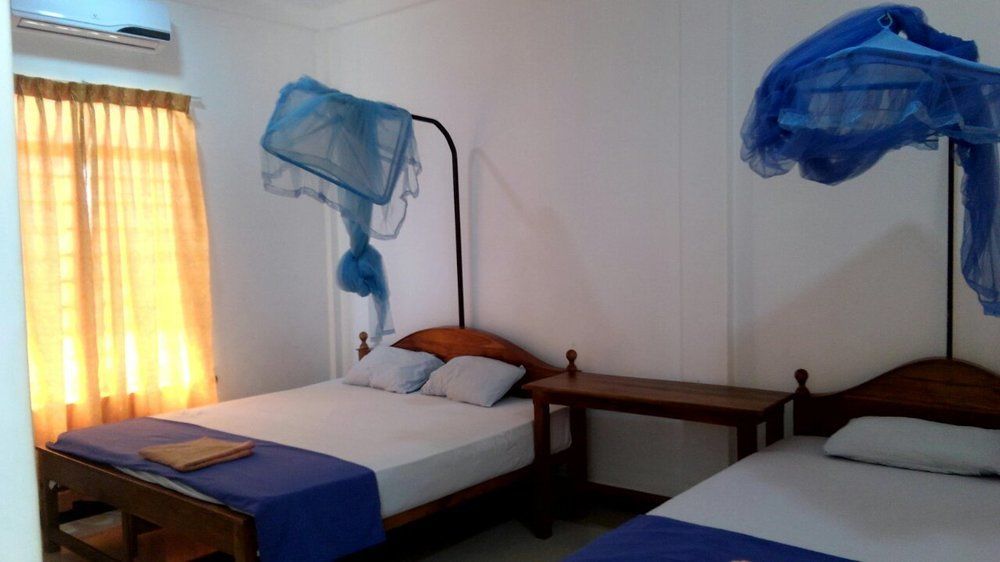 French Garden Resort Uppuveli Exterior foto