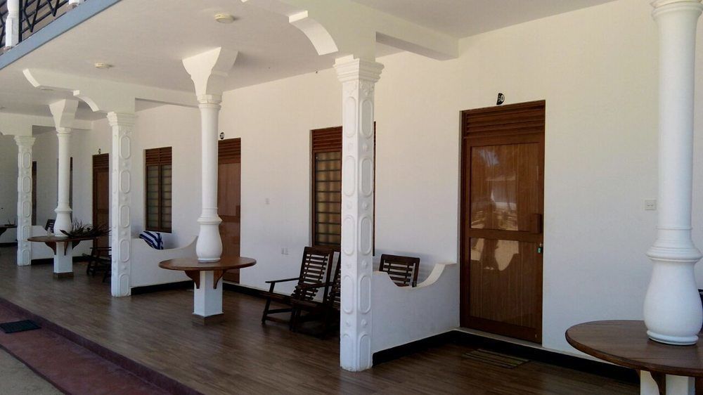 French Garden Resort Uppuveli Exterior foto