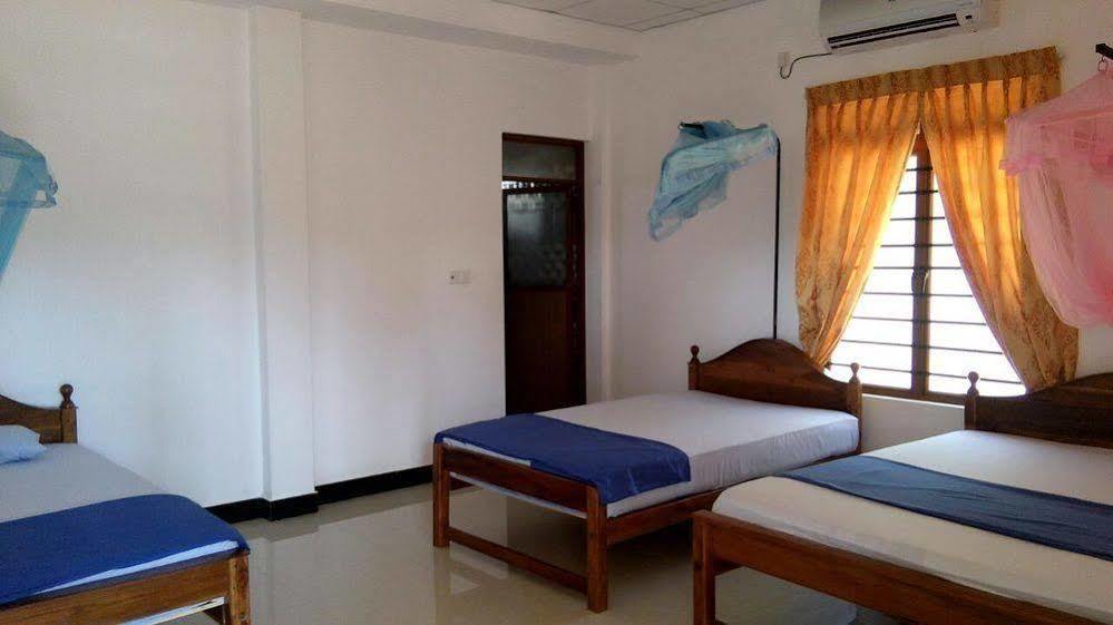 French Garden Resort Uppuveli Exterior foto