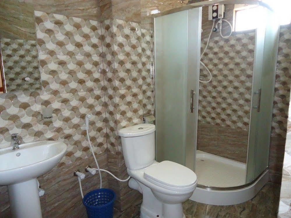 French Garden Resort Uppuveli Exterior foto