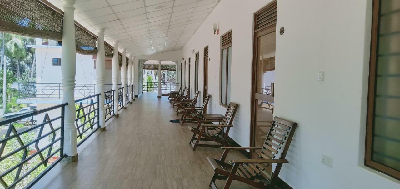 French Garden Resort Uppuveli Exterior foto